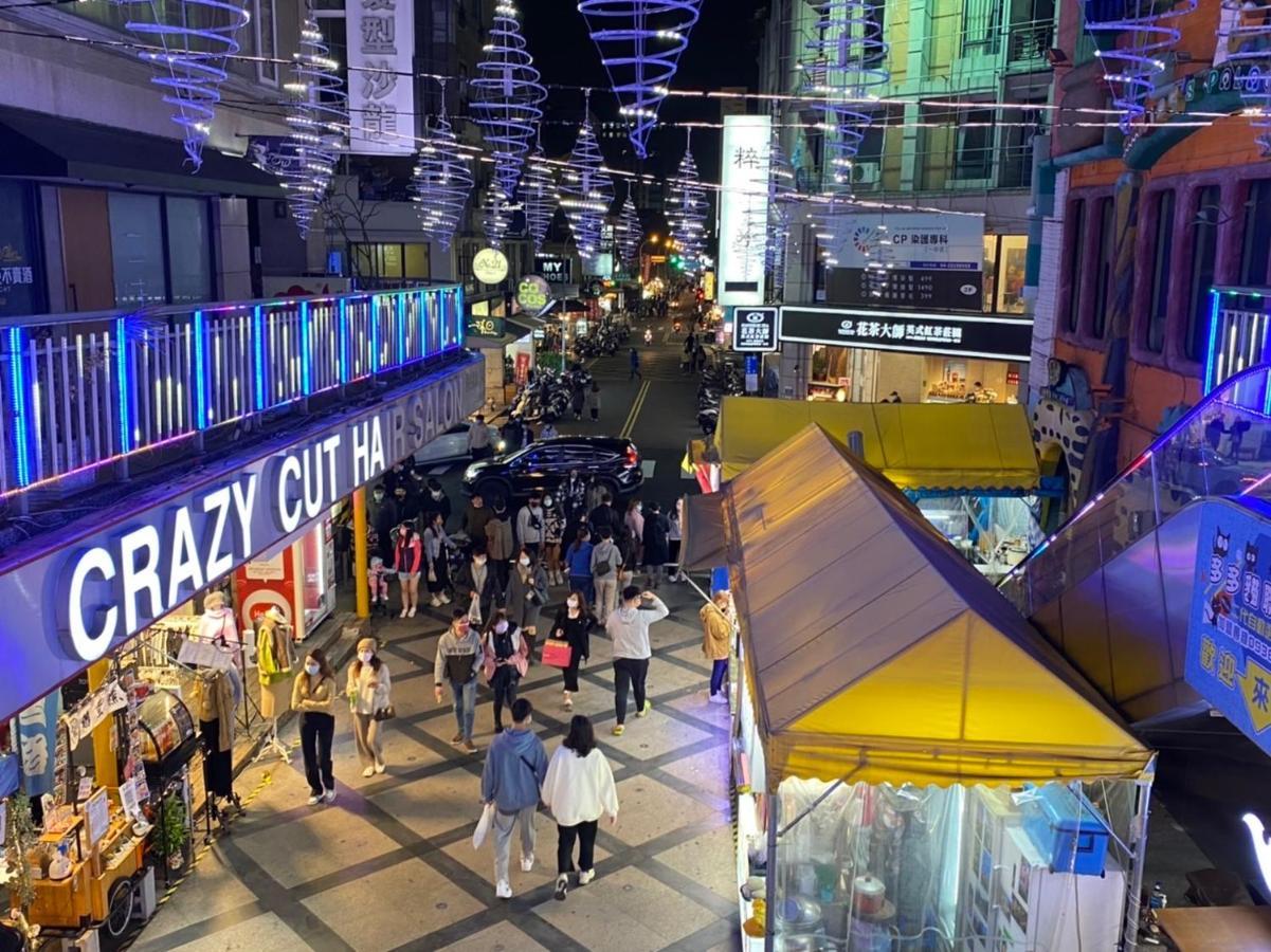 Apartament 一中街星辰 Taizhong Zewnętrze zdjęcie
